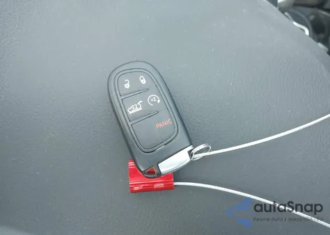 2021 Jeep Cherokee Latitude Lux 4X4 z USA, uszkodzony, nr VIN 1C4PJMMX0MD181741